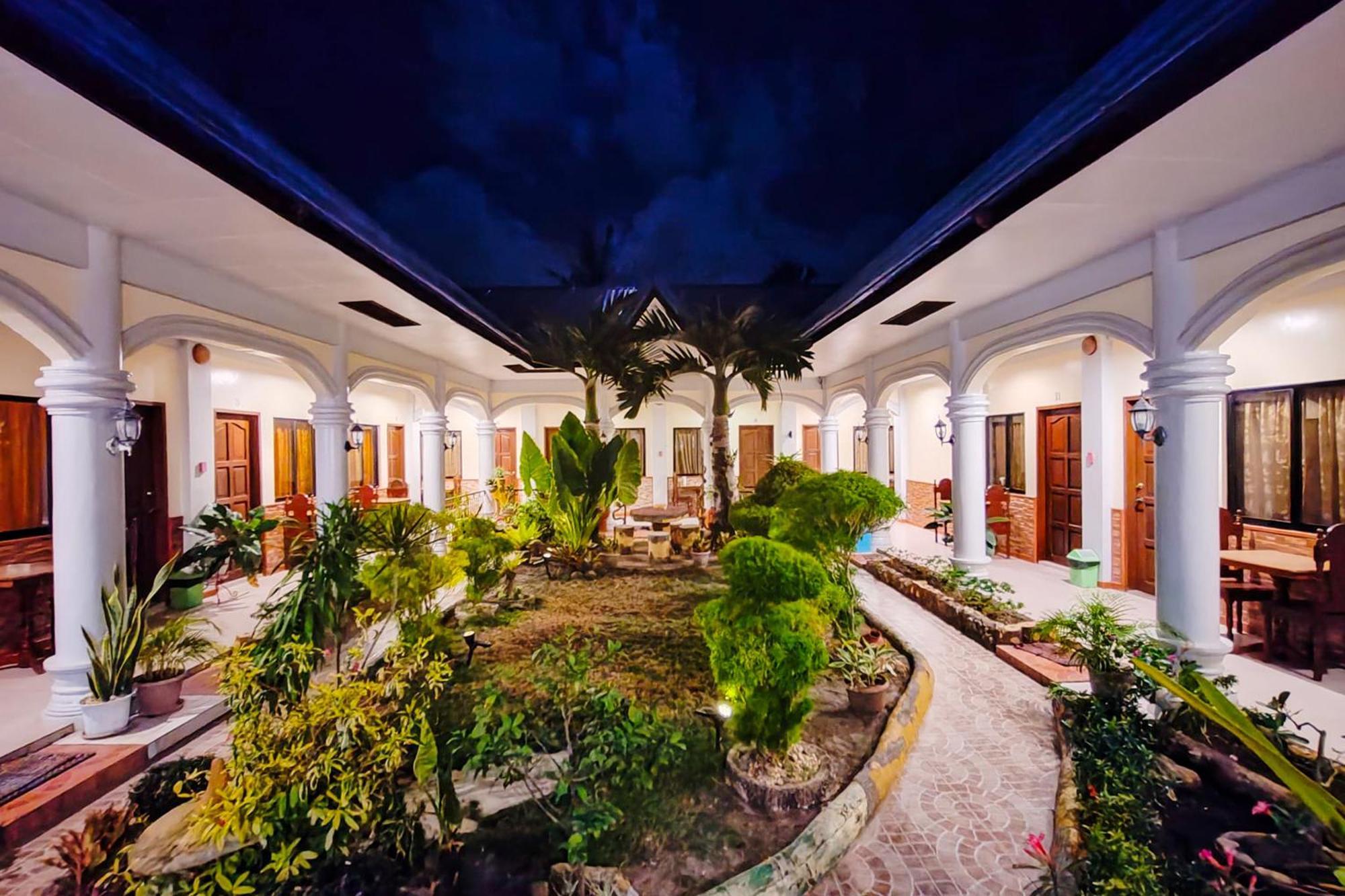 Mbg Travellers Inn Powered By Cocotel Пуэрто-Принцеса Экстерьер фото